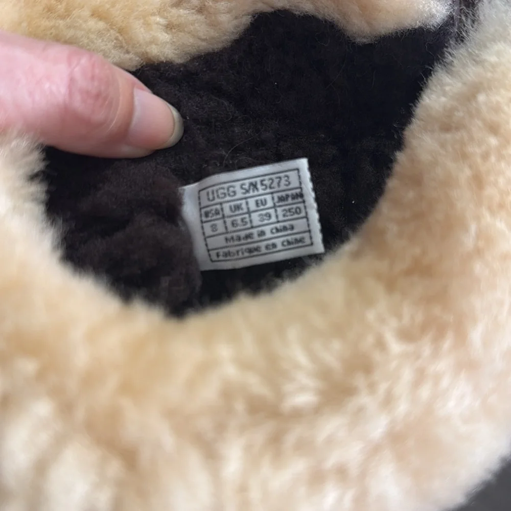 UGG Fur Boots - Picture 6 of 6